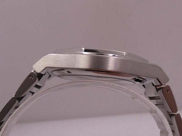 Girard Perregaux Laureato 81010 WITH PAPERS Anno 2021 TOP CONDITION Guillochè Blue Dial Automatico Acciaio