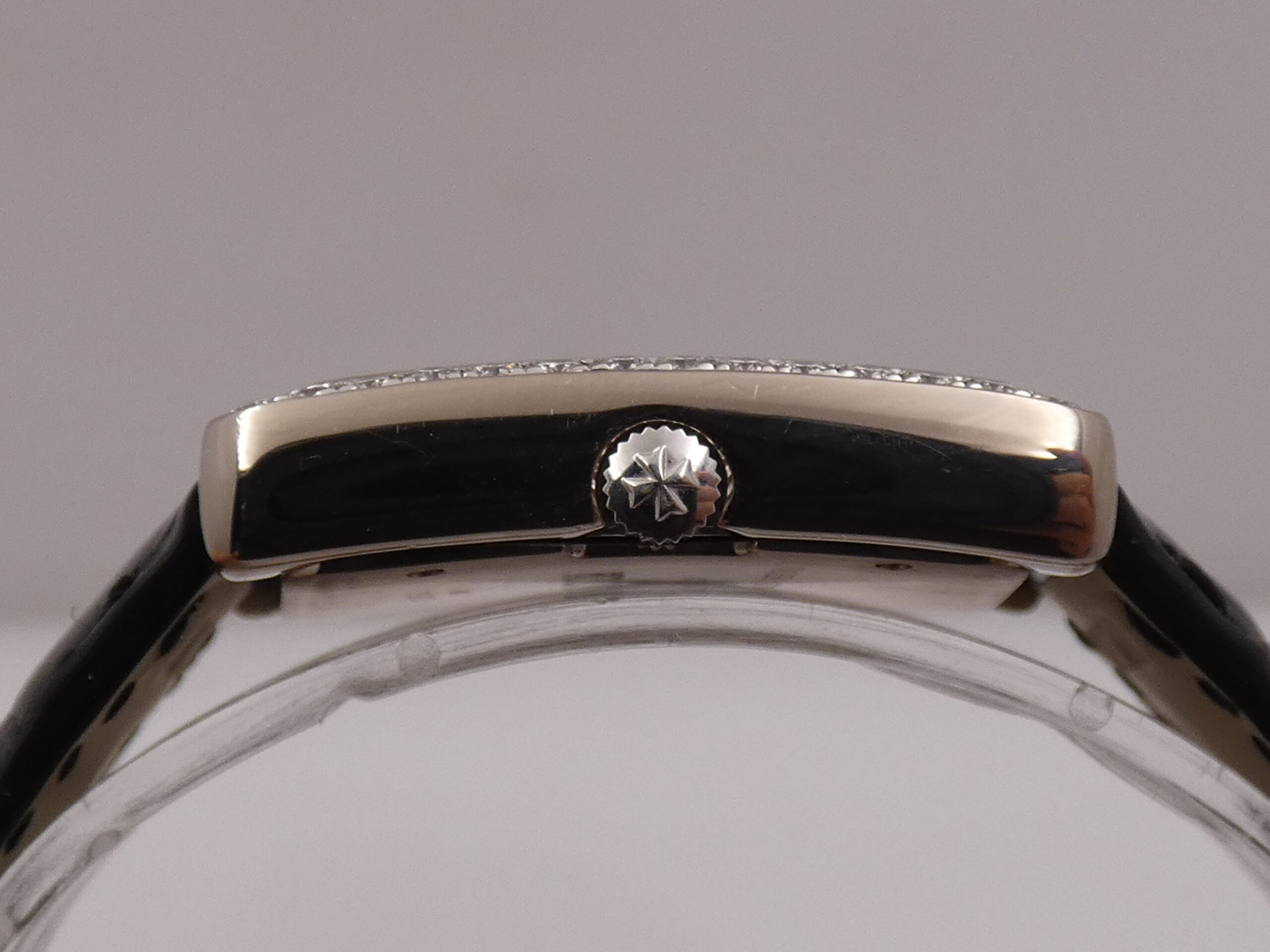 Vacheron Constantin 1972 MCMLXXII Asymmetric Diamonds Bezel Oro Bianco 18Kt Blue Dial TOP CONDITION 37010/000G Manuale FULL SET - immagine 17