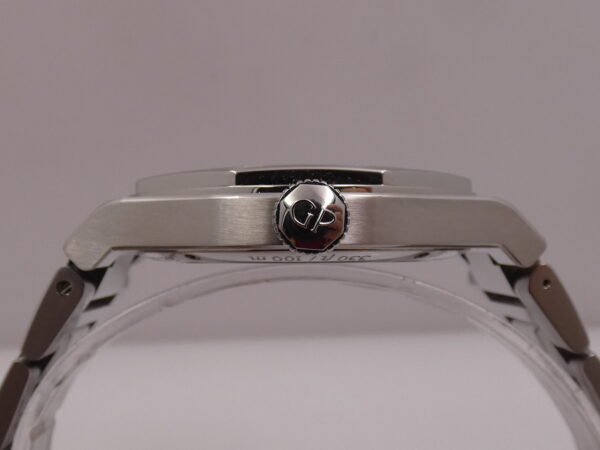 Girard Perregaux Laureato 81010 WITH PAPERS Anno 2021 TOP CONDITION Guillochè Blue Dial Automatico Acciaio