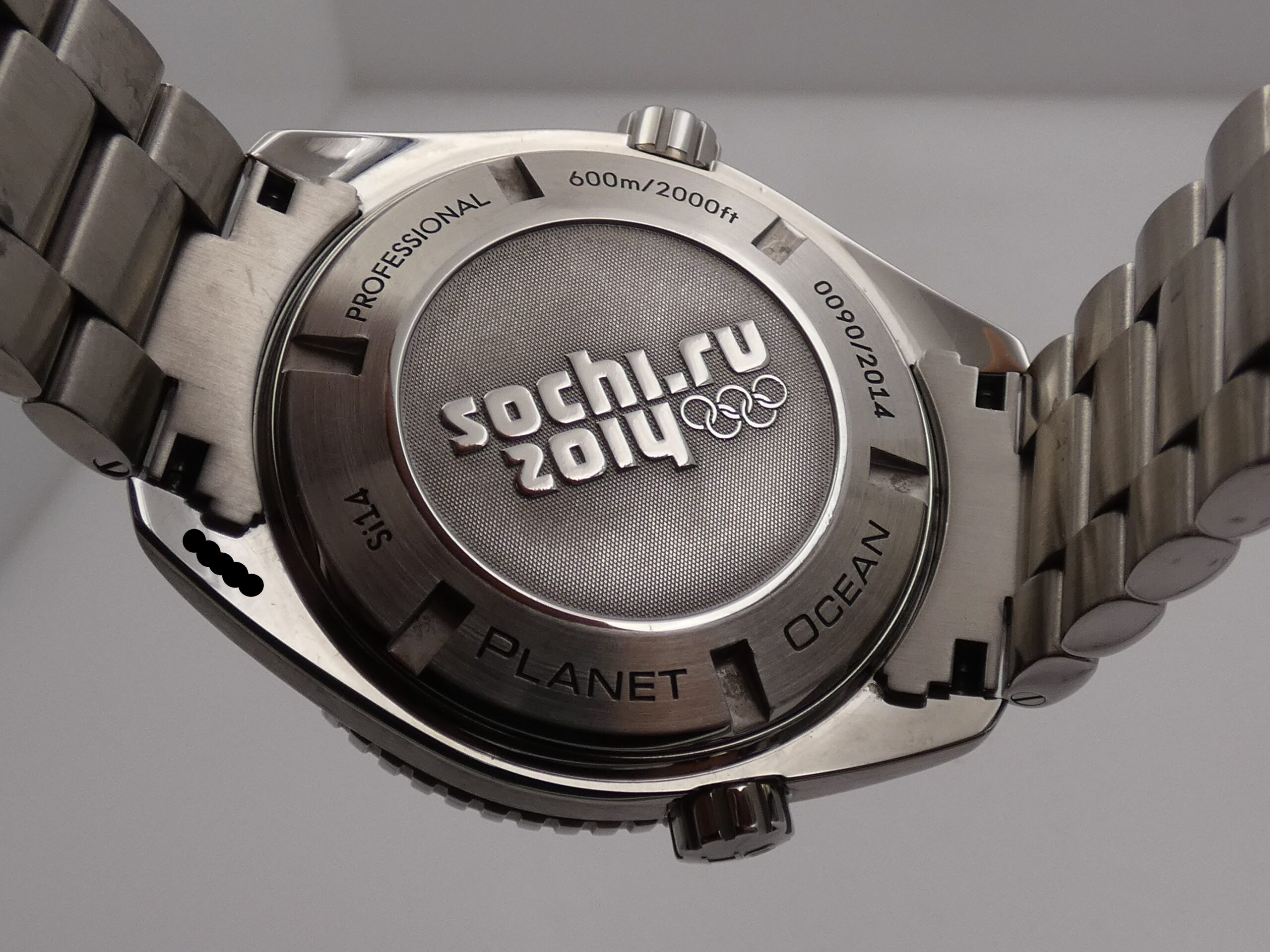 Omega Seamaster Planet Ocean "Sochi 2014" 600m With PAPERS Co-Axial Automatico Chronometer Acciaio 45,5mm EDIZIONE LIMITATA 2014 pcs - immagine 18