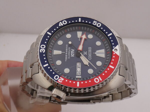 Seiko Prospex PADI Turtle Automatic Day-Date BOX&PAPERS Pepsi Bezel Anno 2024 Edizione Speciale