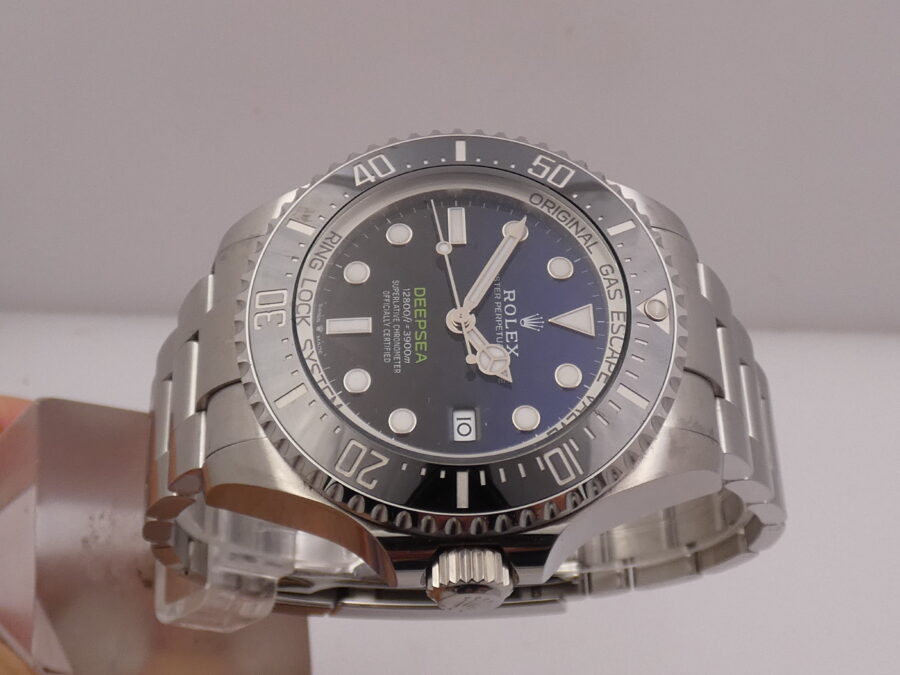 Rolex Sea-Dweller Deepsea James Cameron 136660 BOX&PAPERS Italia MARCH 2025 LIKE NEW With Some Stickers - immagine 4