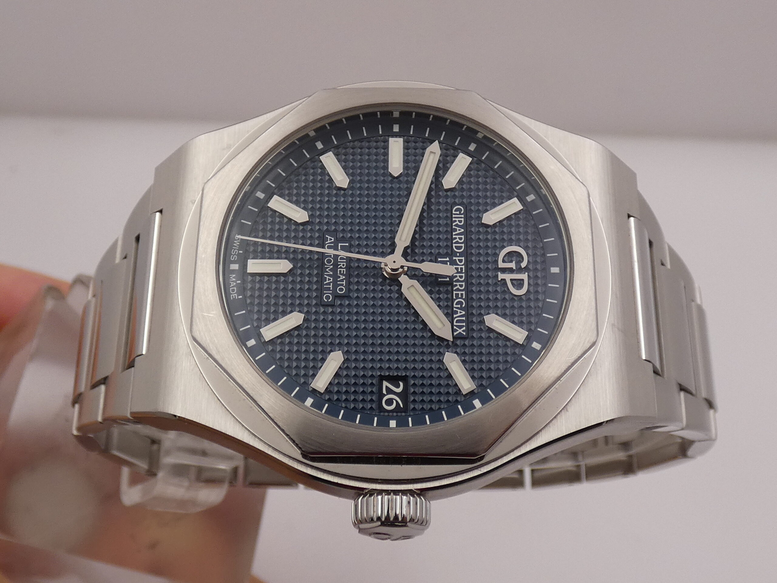 Girard Perregaux Laureato 81010 WITH PAPERS Anno 2021 TOP CONDITION Guillochè Blue Dial Automatico Acciaio - immagine 4