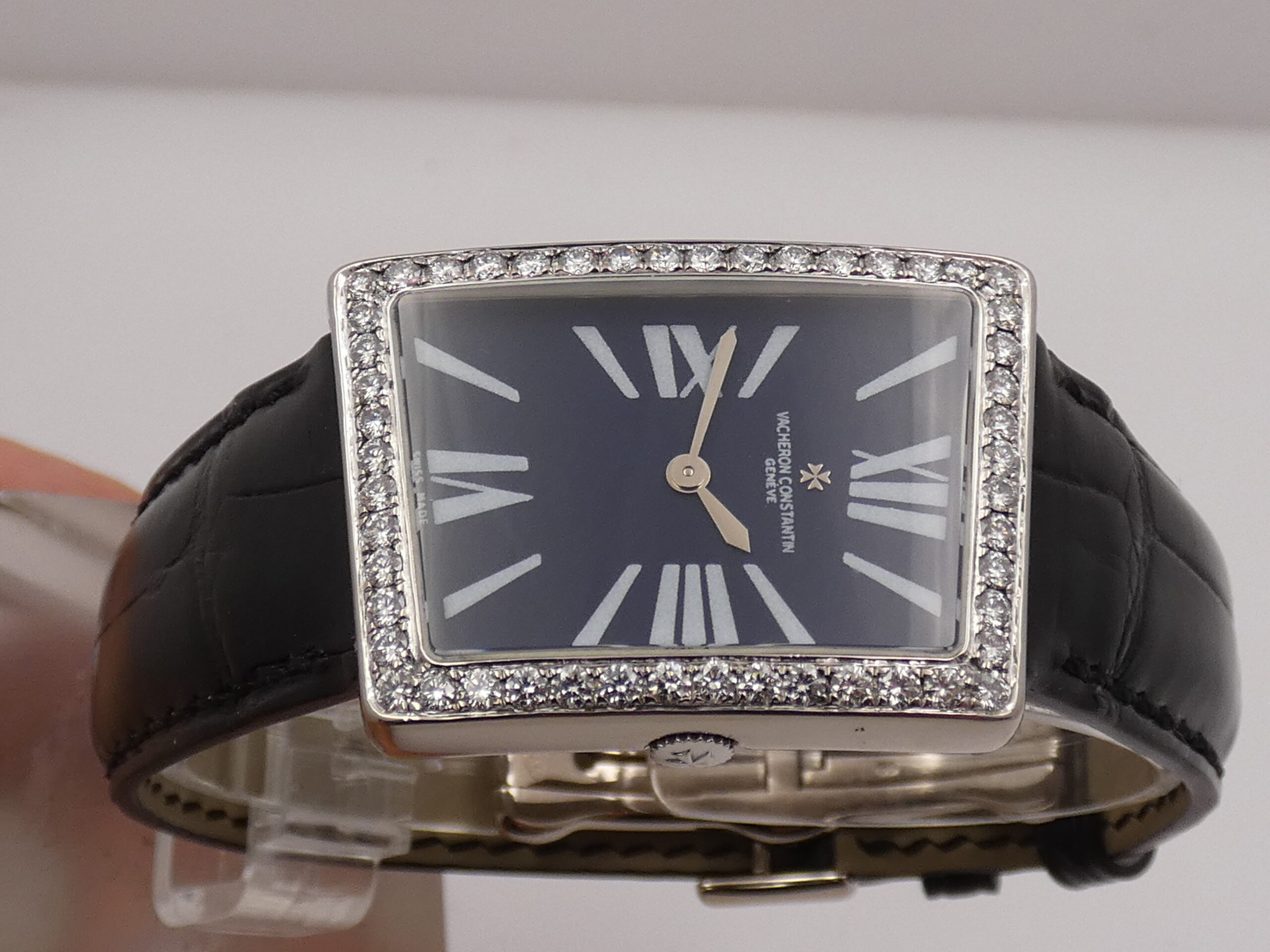 Vacheron Constantin 1972 MCMLXXII Asymmetric Diamonds Bezel Oro Bianco 18Kt Blue Dial TOP CONDITION 37010/000G Manuale FULL SET - immagine 4