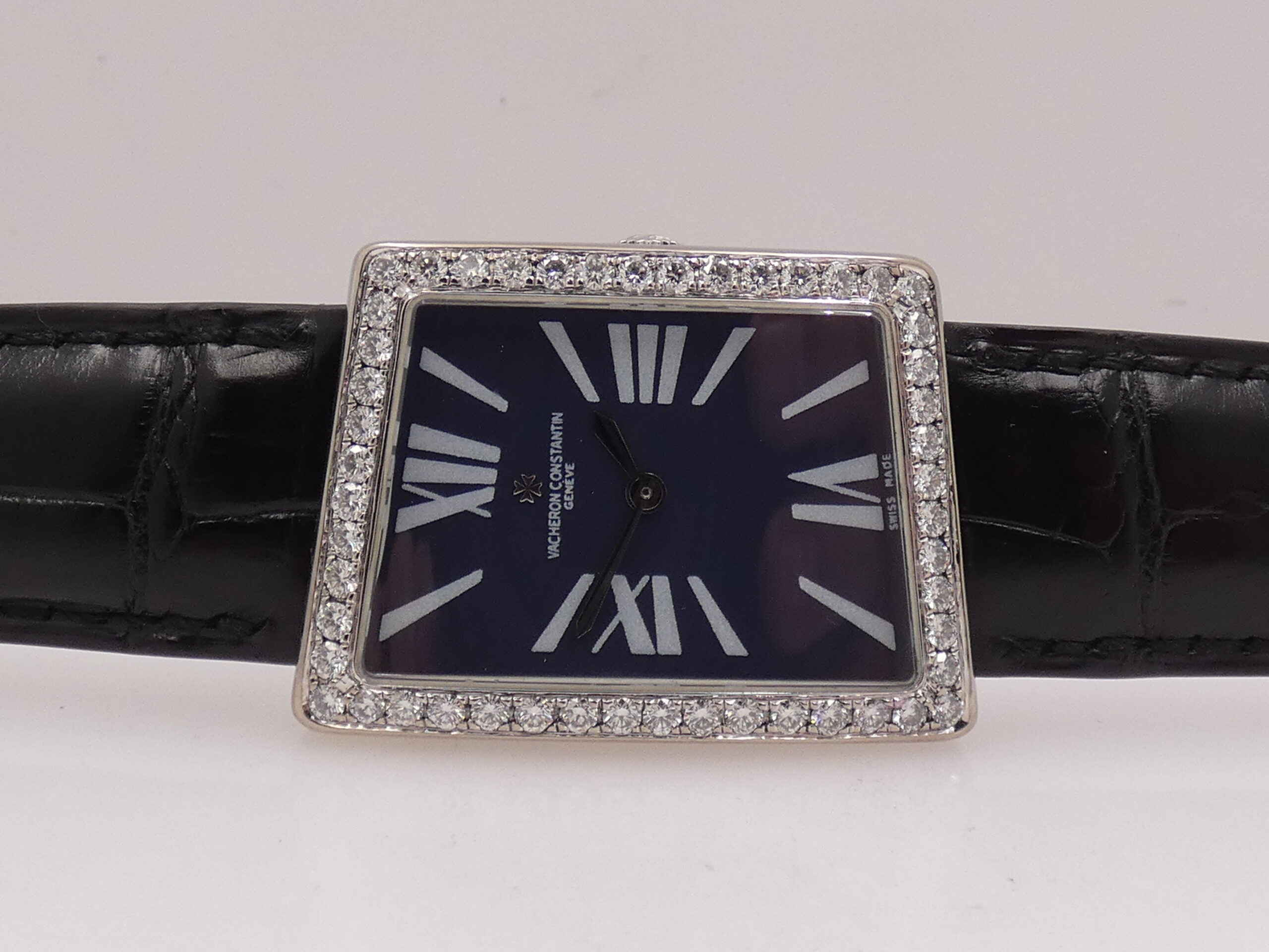 Vacheron Constantin 1972 MCMLXXII Asymmetric Diamonds Bezel Oro Bianco 18Kt Blue Dial TOP CONDITION 37010/000G Manuale FULL SET - immagine 5