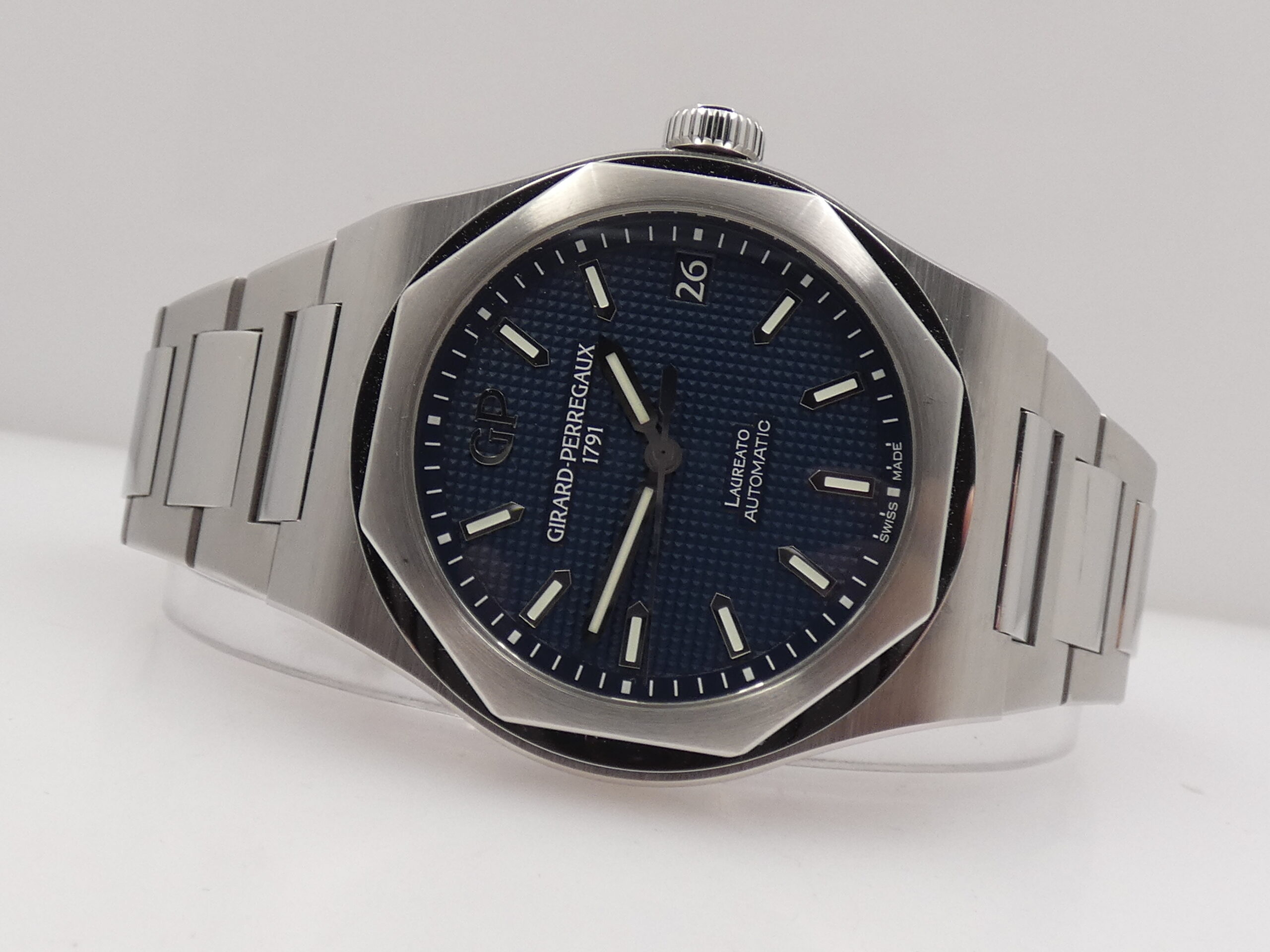 Girard Perregaux Laureato 81010 WITH PAPERS Anno 2021 TOP CONDITION Guillochè Blue Dial Automatico Acciaio - immagine 6
