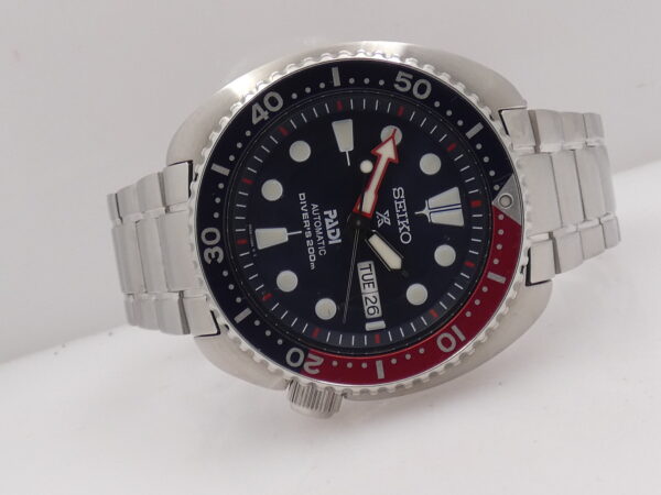 Seiko Prospex PADI Turtle Automatic Day-Date BOX&PAPERS Pepsi Bezel Anno 2024 Edizione Speciale
