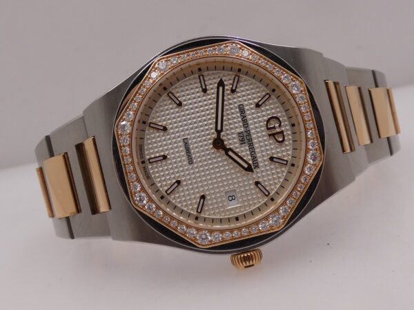 Girard Perregaux Laureato 34 Diamonds Bezel 0.82ct Acciaio & Oro Rosa 18Kt With PAPERS YEAR 2017 TOP CONDITION 56 Factory Diamonds FOR Ladies Ref. 80189D56A132-56A