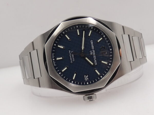 Girard Perregaux Laureato 81010 WITH PAPERS Anno 2021 TOP CONDITION Guillochè Blue Dial Automatico Acciaio