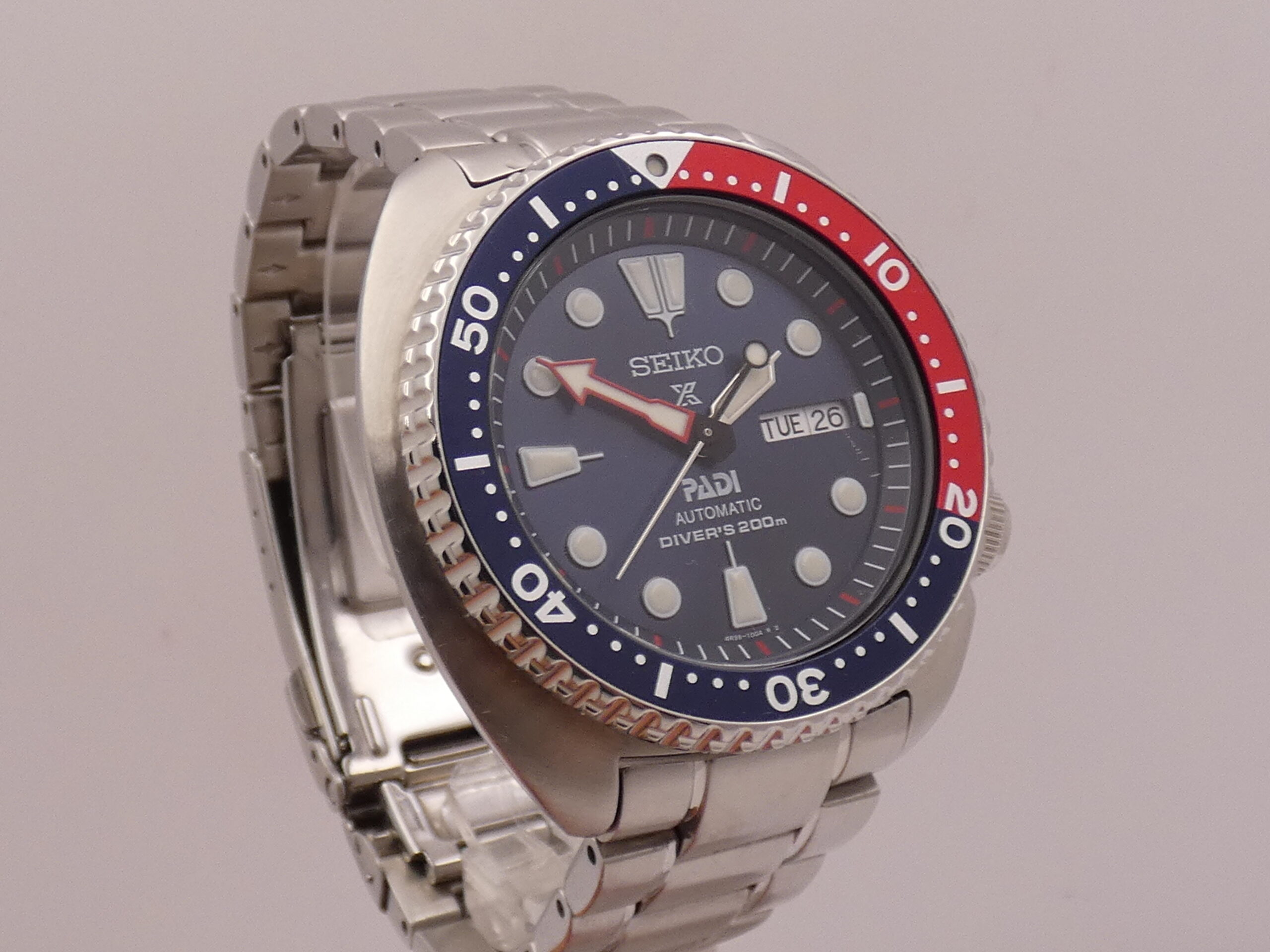 Seiko Prospex PADI Turtle Automatic Day-Date BOX&PAPERS Pepsi Bezel Anno 2024 Edizione Speciale - immagine 11