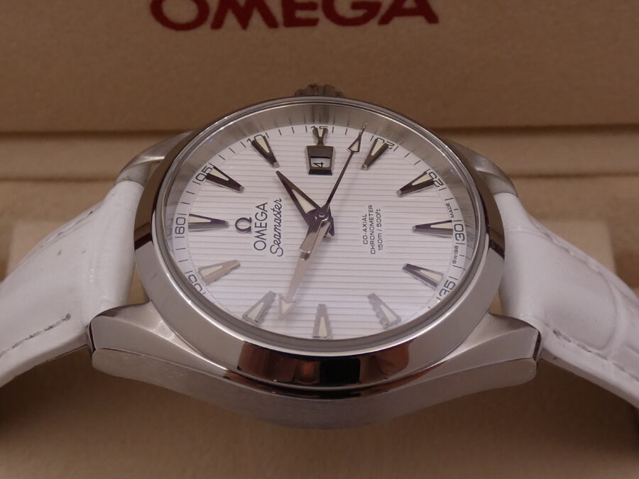 Omega Seamaster Aqua Terra Co-Axial 34mm With PAPERS Ottobre 2023 White Dial Automatico Acciaio TOP CONDITION For Ladies !!! - immagine 10