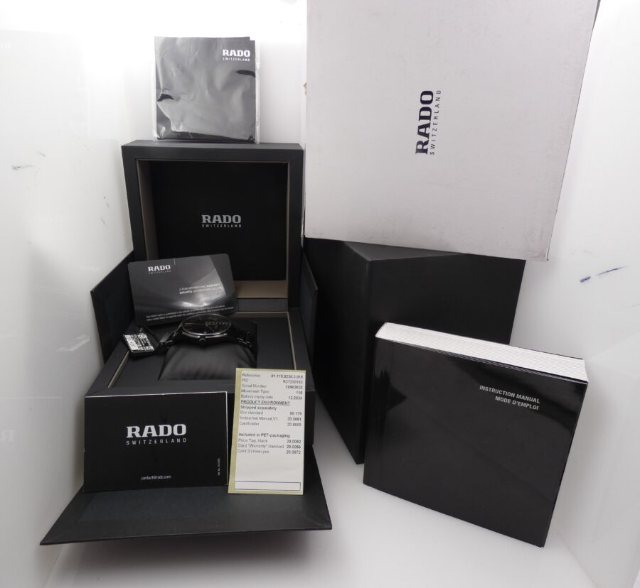 Rado True NEW BOX PAPERS & STICKERS Ceramica & Titanio Anno 2025 Mai Indossato Ref. R27238162 - immagine 12