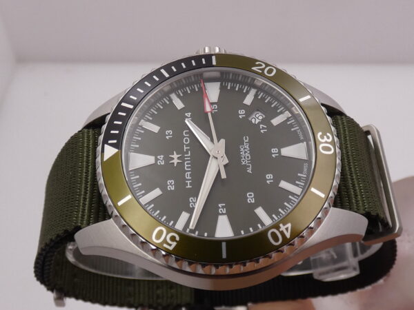 Hamilton Khaki Navy Scuba Green NEW BOX&PAPERS Automatico Mai Indossato Acciaio H82375961
