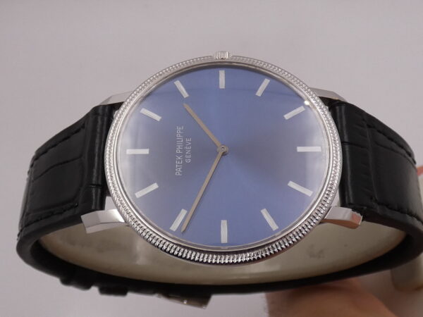 Patek Philippe Calatrava Ultra Thin 3590 Automatic SIGMA Blue Dial 18Kt White Gold MINT CONDITION 21Kt Gold Rotor Clous de Paris Bezel YEARS '70s