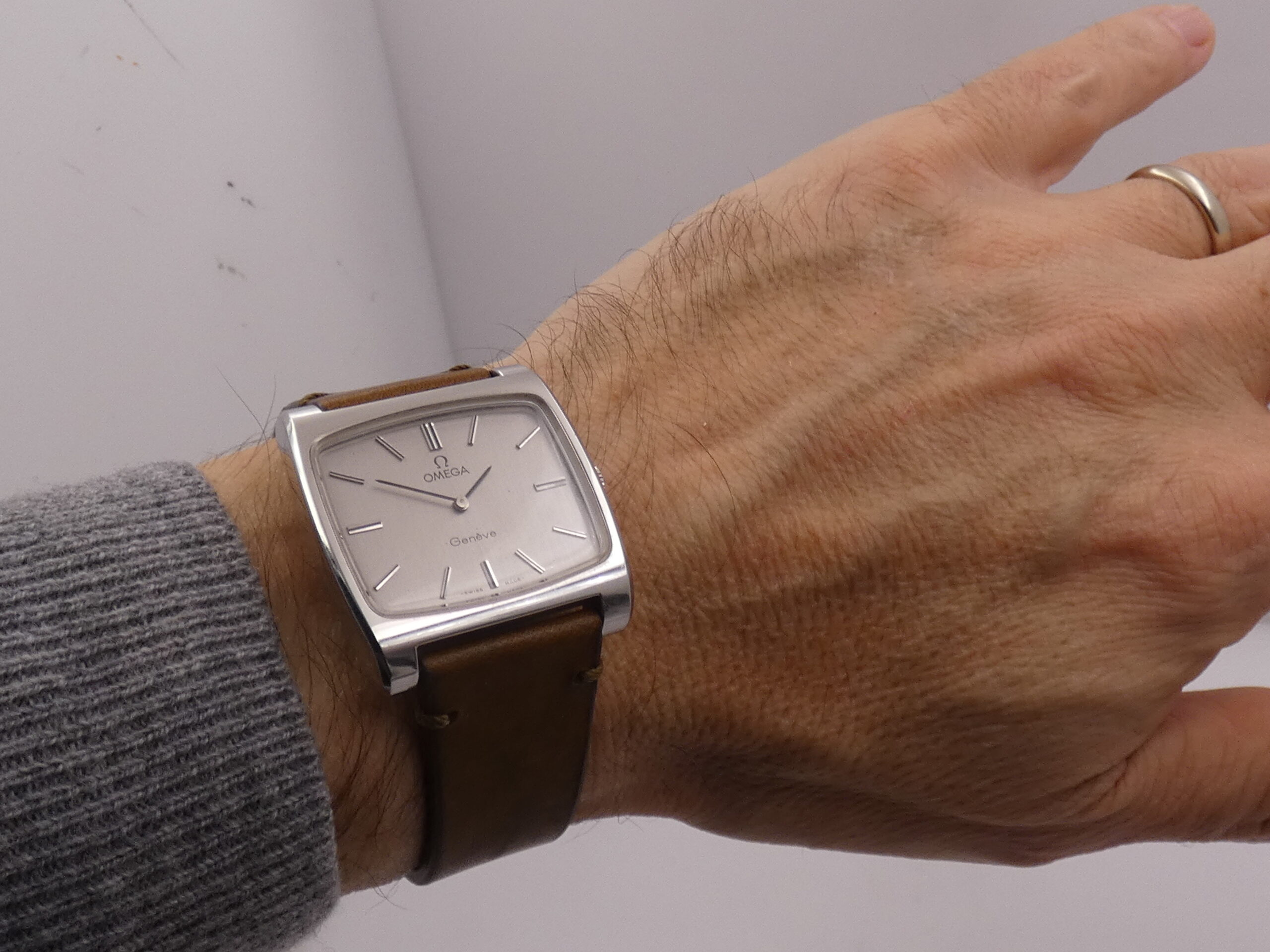 Omega Genève De Cuerda TV Case Oversize 111.0109 Carica Manuale ANNO 1973 Acciaio Vintage Watch - immagine 11