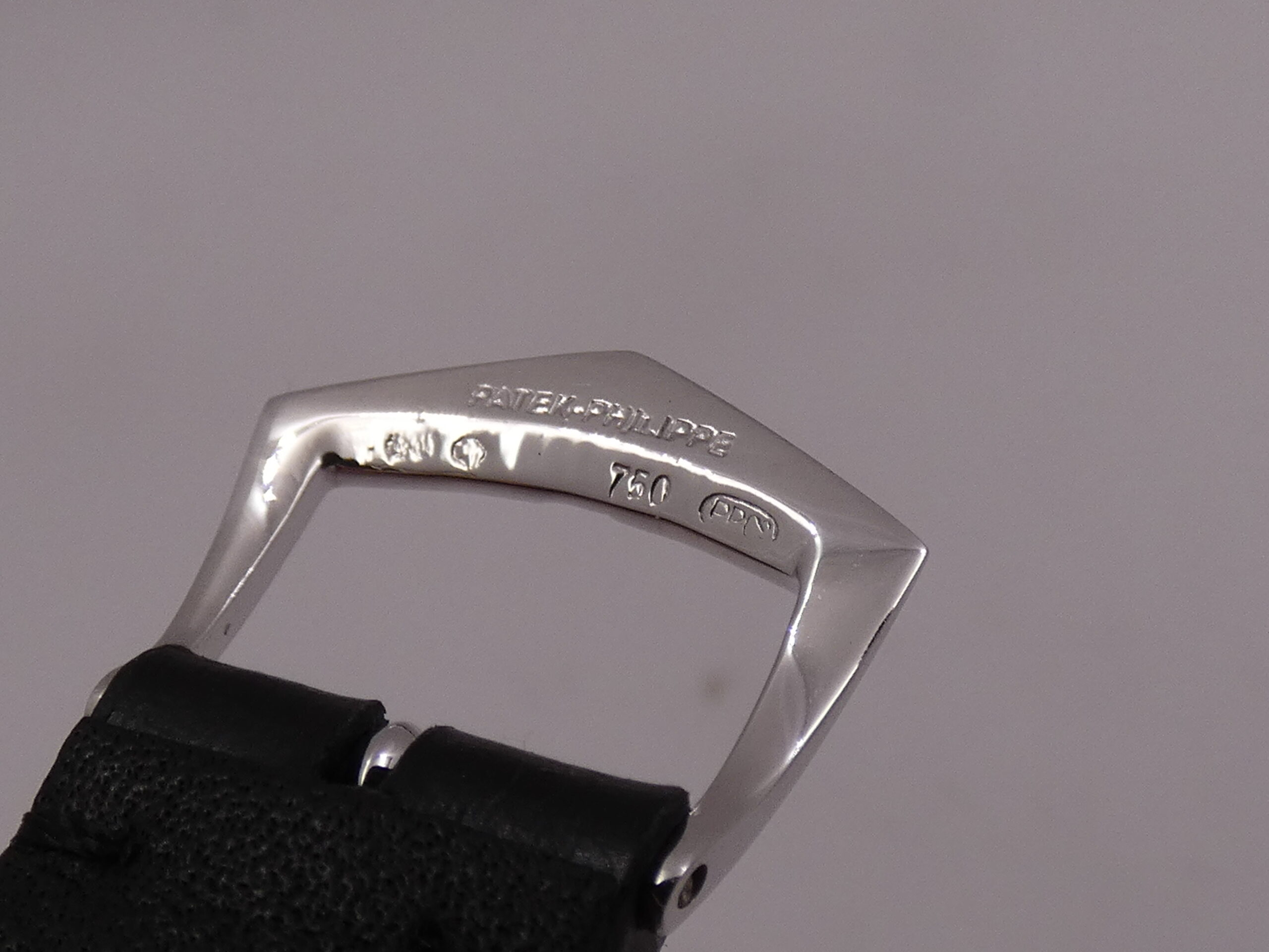 Patek Philippe Calatrava Ultra Thin 3590 Automatic SIGMA Blue Dial 18Kt White Gold MINT CONDITION 21Kt Gold Rotor Clous de Paris Bezel YEARS '70s - immagine 11