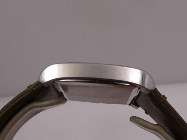 Omega Genève De Cuerda TV Case Oversize 111.0109 Carica Manuale ANNO 1973 Acciaio Vintage Watch