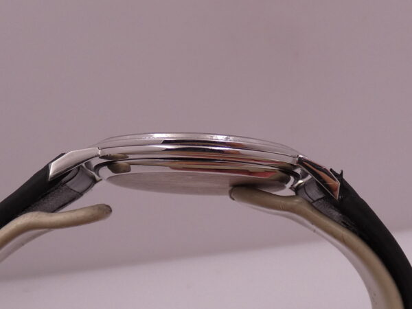 Patek Philippe Calatrava Ultra Thin 3590 Automatic SIGMA Blue Dial 18Kt White Gold MINT CONDITION 21Kt Gold Rotor Clous de Paris Bezel YEARS '70s