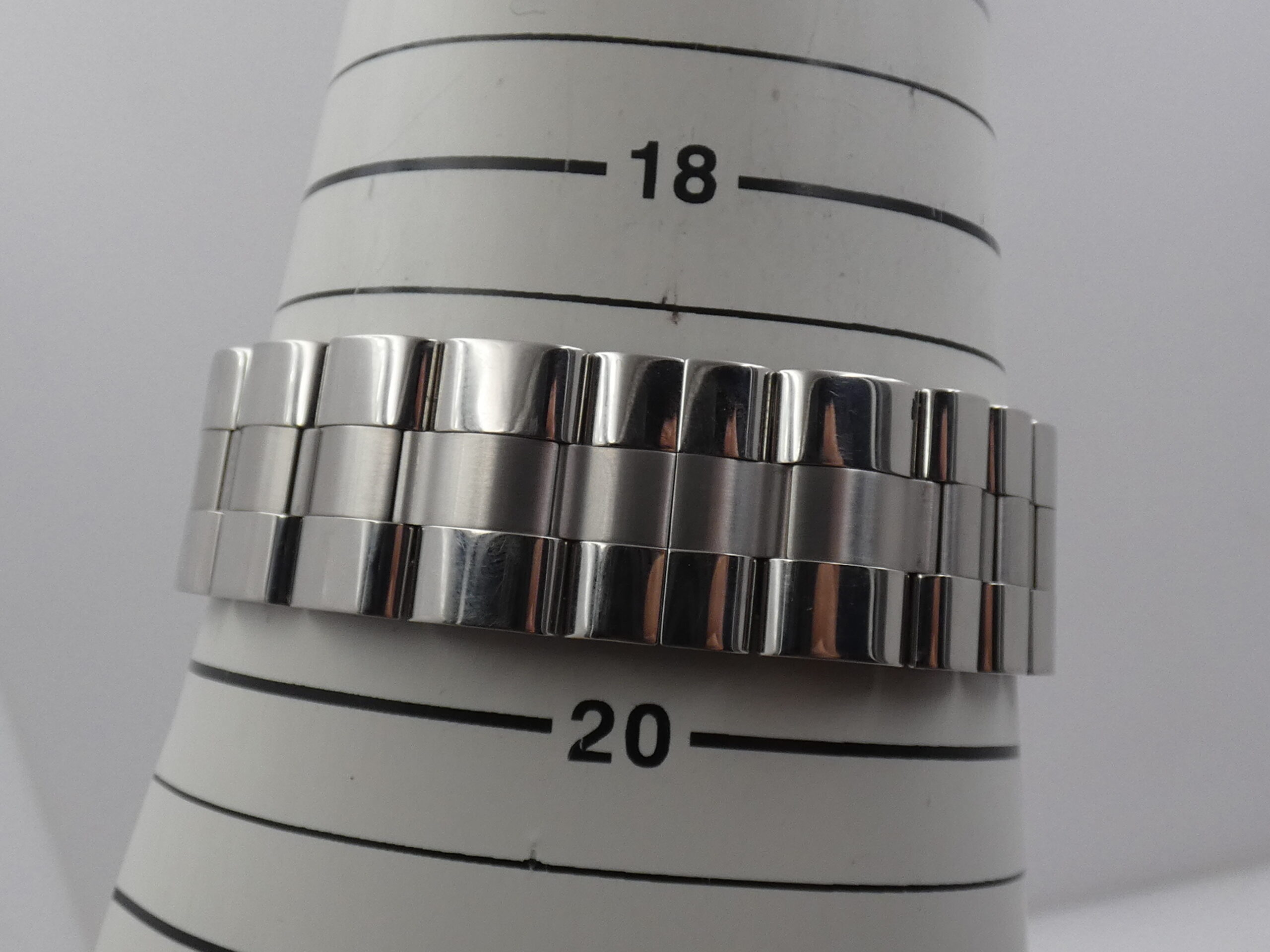 Ebel Tarawa N.O.S. BOX&PAPERS Automatico New Old Stock Anni 2000 Braccialato Ref. 9127J40 - immagine 15