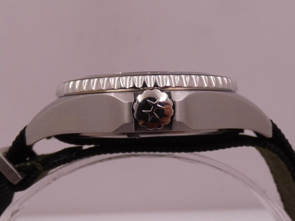 Hamilton Khaki Navy Scuba Green NEW BOX&PAPERS Automatico Mai Indossato Acciaio H82375961