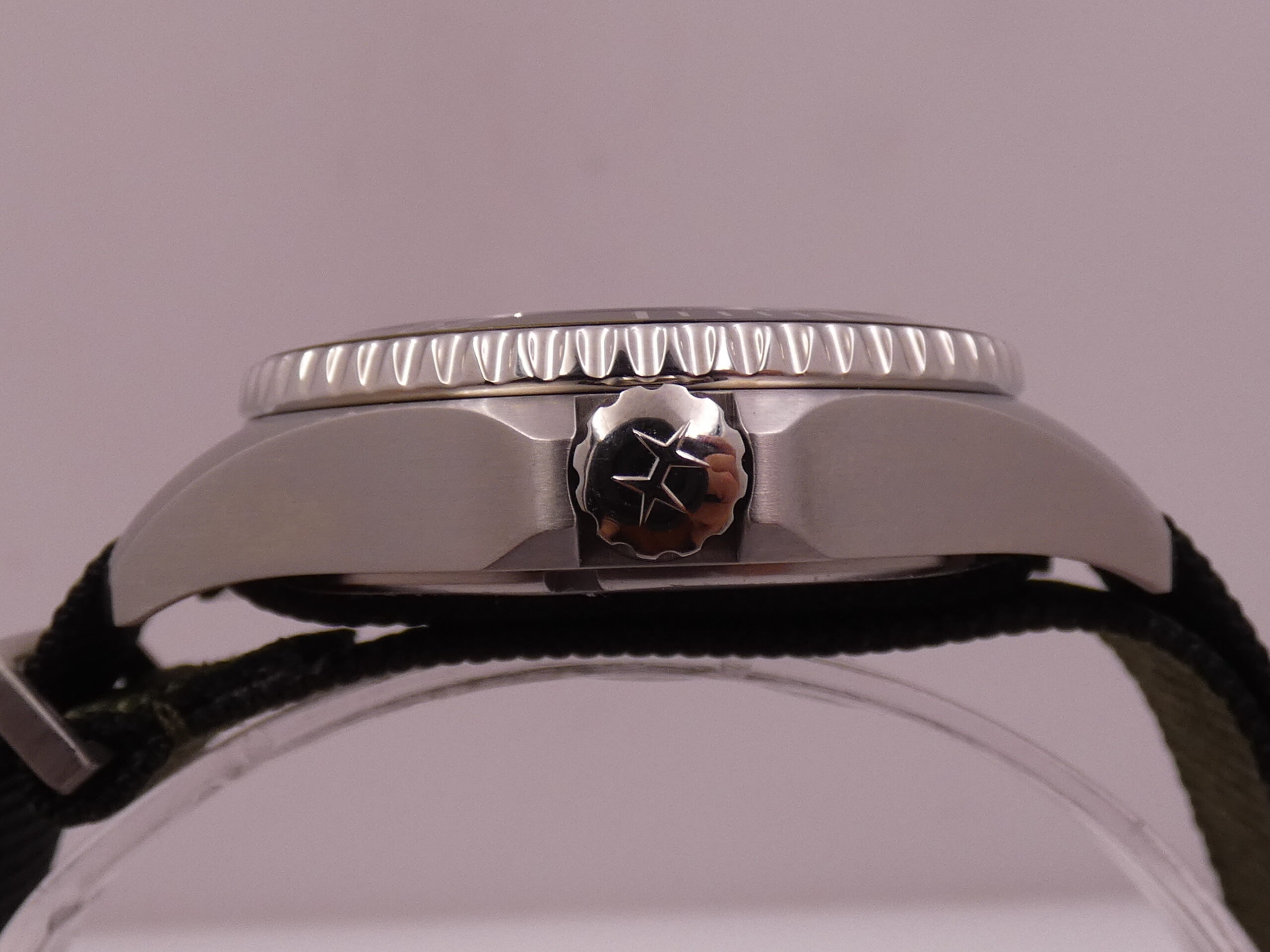 Hamilton Khaki Navy Scuba Green NEW BOX&PAPERS Automatico Mai Indossato Acciaio H82375961 - immagine 16