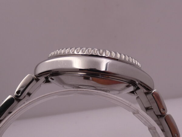 Orient Kamasu Mako III RED Automatic Day-Date BOX&PAPERS Febbraio 2025 Acciaio Ref. RA-AA0003R