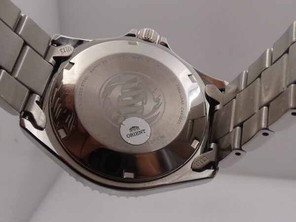 Orient Kamasu Mako III RED Automatic Day-Date BOX&PAPERS Febbraio 2025 Acciaio Ref. RA-AA0003R