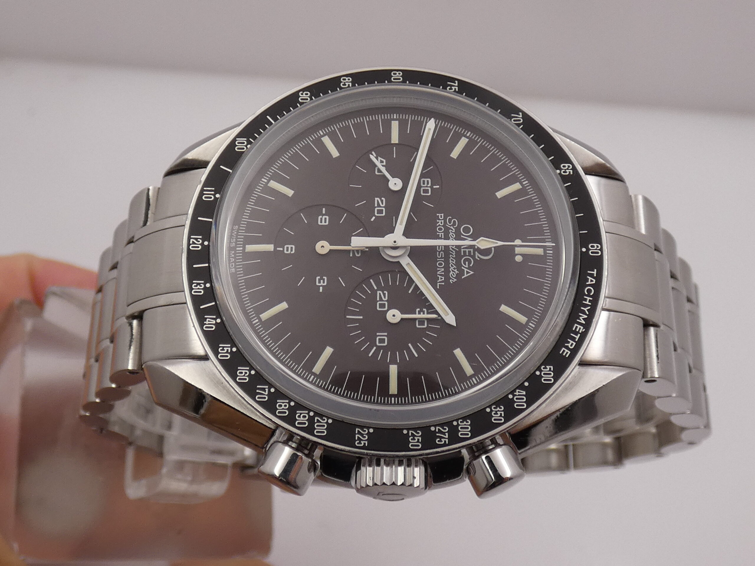 Cronografo Omega Speedmaster Professional Moonwatch CHOCOLATE BOX PAPERS & TAG PRICE Anno 2011 Manuale Acciaio BRACCIALATO - immagine 4