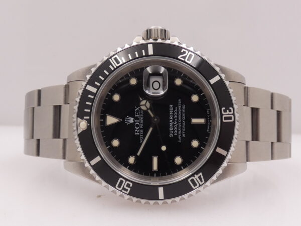Rolex Submariner Date 16610 N.O.S. WITH ORIGINAL BOX Anno 1993 New Old Stock Automatico Acciaio
