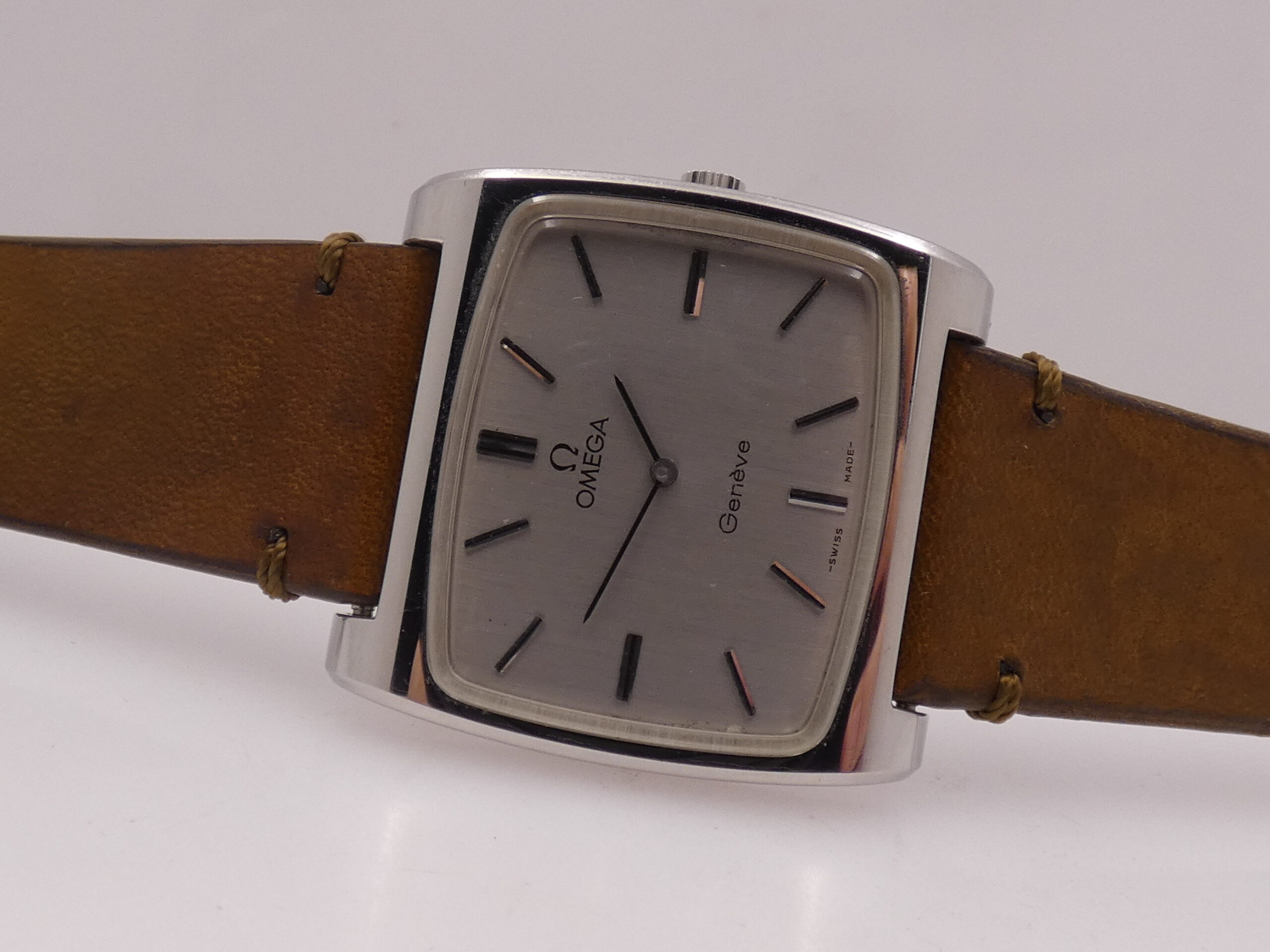 Omega Genève De Cuerda TV Case Oversize 111.0109 Carica Manuale ANNO 1973 Acciaio Vintage Watch - immagine 5