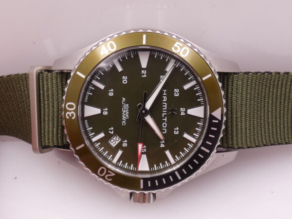 Hamilton Khaki Navy Scuba Green NEW BOX&PAPERS Automatico Mai Indossato Acciaio H82375961