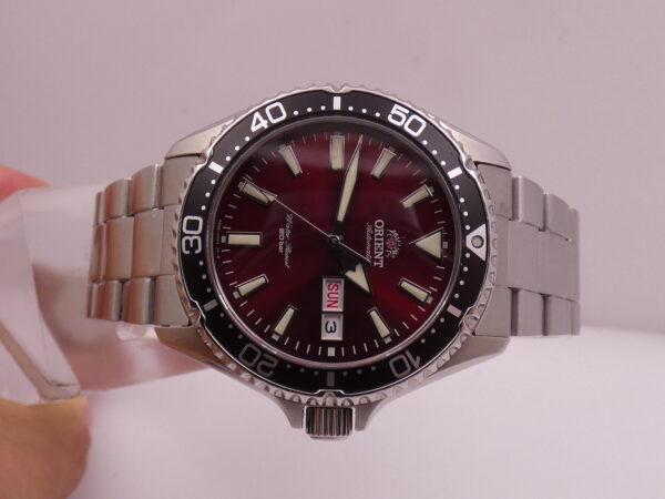 Orient Kamasu Mako III RED Automatic Day-Date BOX&PAPERS Febbraio 2025 Acciaio Ref. RA-AA0003R