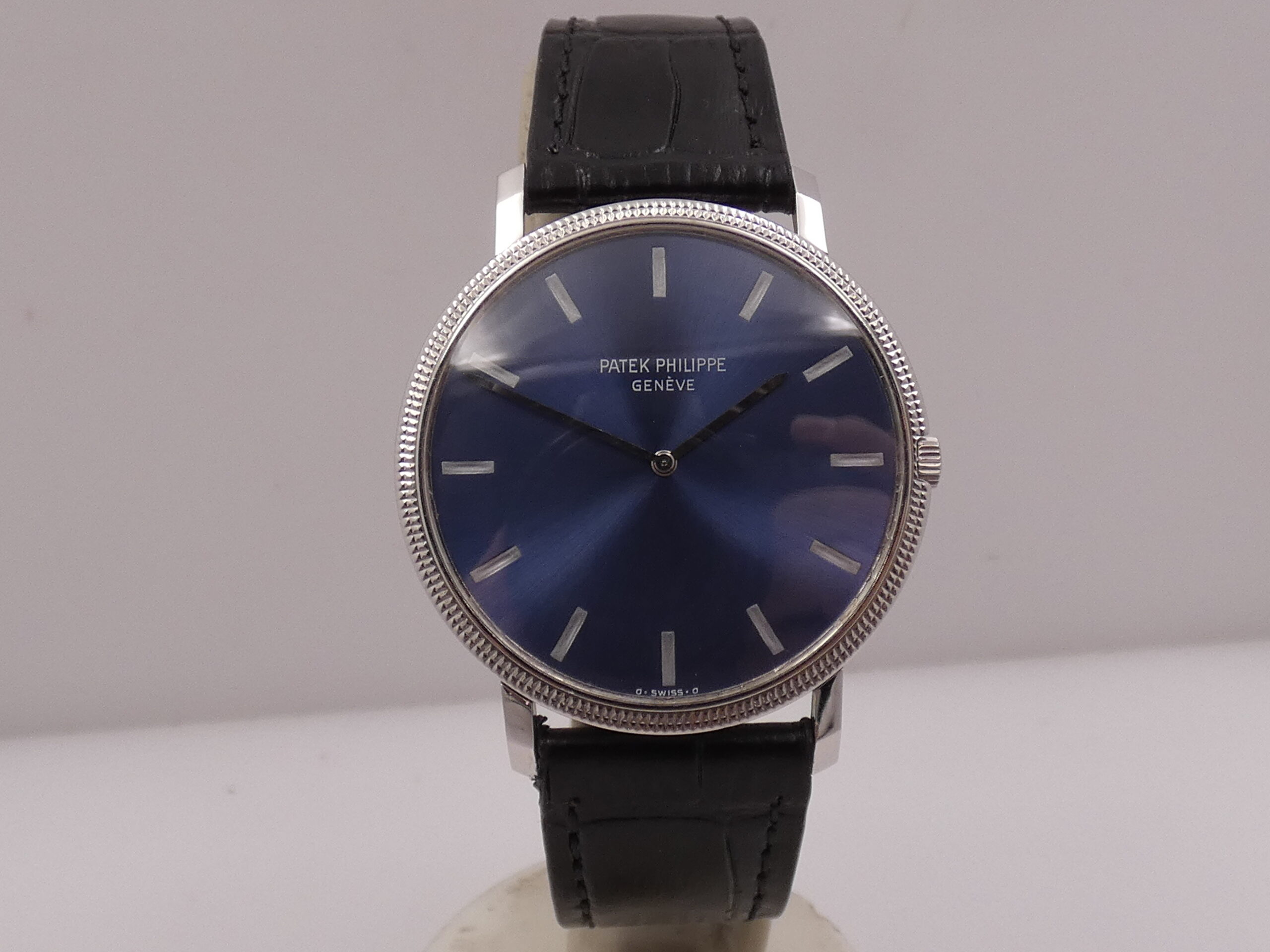 Patek Philippe Calatrava Ultra Thin 3590 Automatic SIGMA Blue Dial 18Kt White Gold MINT CONDITION 21Kt Gold Rotor Clous de Paris Bezel YEARS '70s - immagine 6