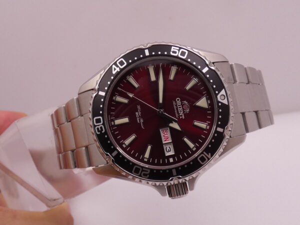 Orient Kamasu Mako III RED Automatic Day-Date BOX&PAPERS Febbraio 2025 Acciaio Ref. RA-AA0003R
