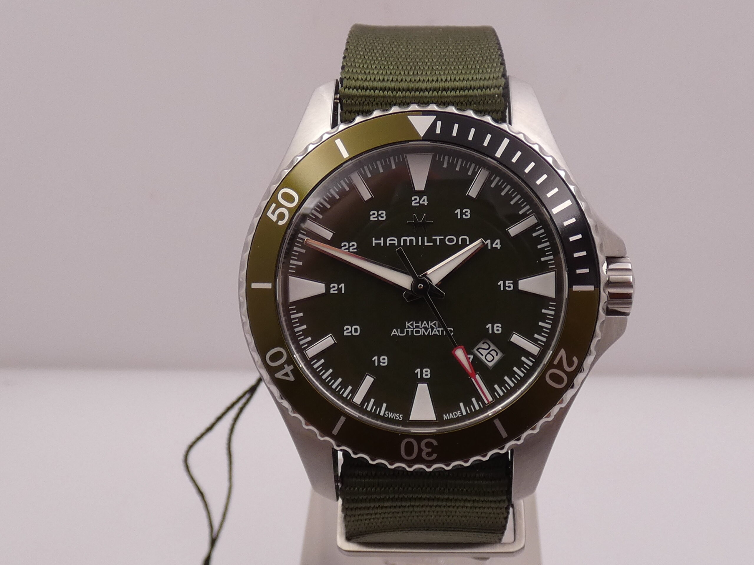Hamilton Khaki Navy Scuba Green NEW BOX&PAPERS Automatico Mai Indossato Acciaio H82375961 - immagine 9