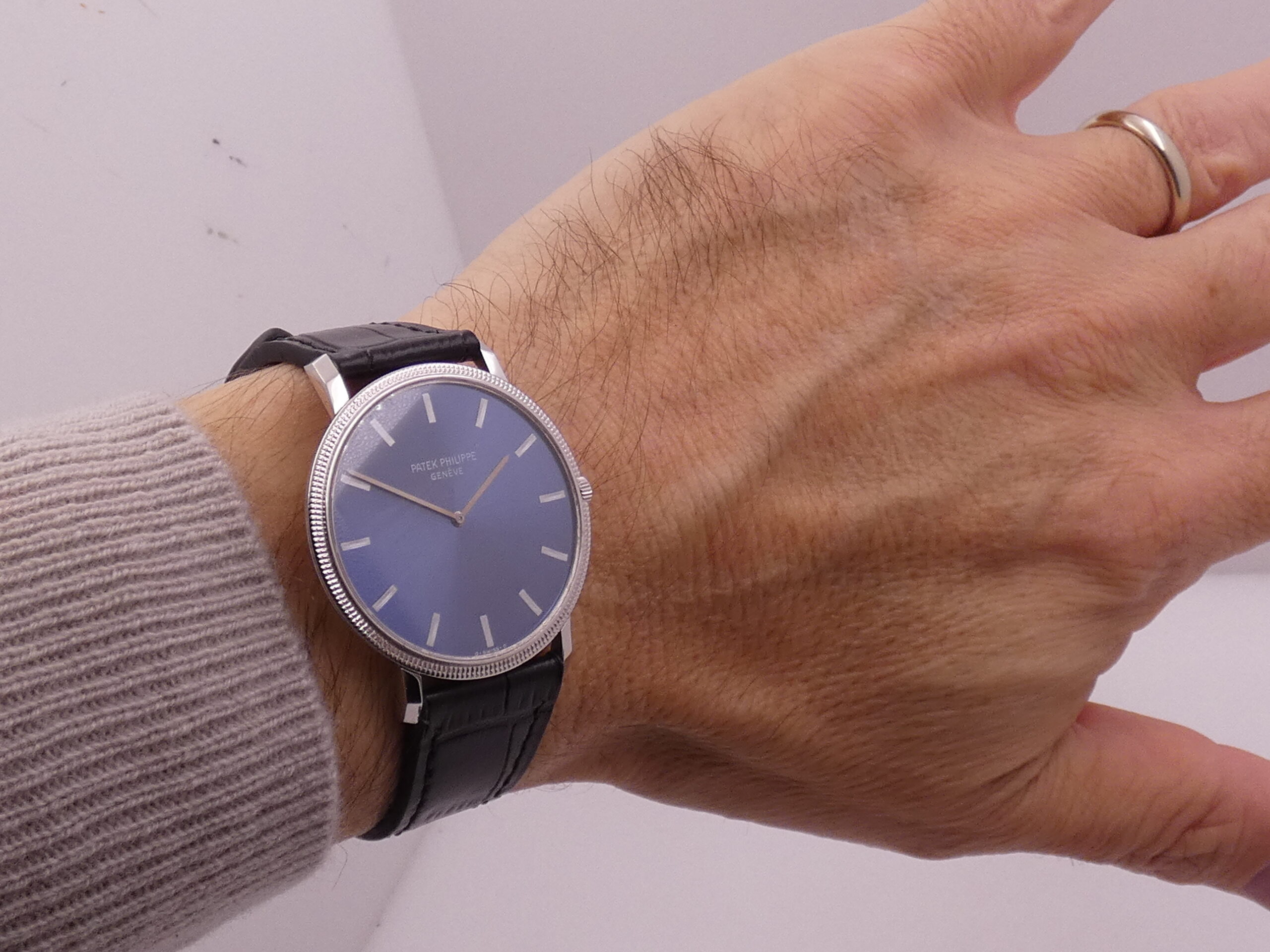 Patek Philippe Calatrava Ultra Thin 3590 Automatic SIGMA Blue Dial 18Kt White Gold MINT CONDITION 21Kt Gold Rotor Clous de Paris Bezel YEARS '70s - immagine 9