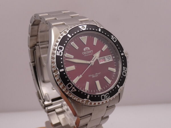 Orient Kamasu Mako III RED Automatic Day-Date BOX&PAPERS Febbraio 2025 Acciaio Ref. RA-AA0003R