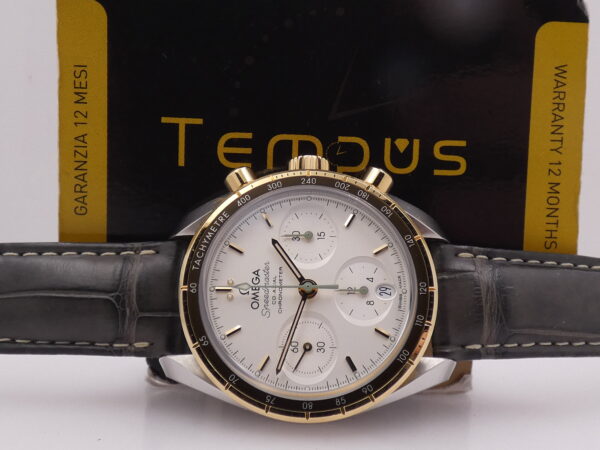 Cronografo Omega Speedmaster Co-Axial Lunetta Oro 18Kt BOX&PAPERS TOP CONDITION Anno 2022 Automatico 324.23.38.50.02.001