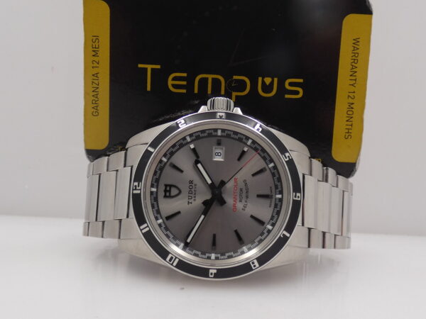 Tudor Grantour Date 20500N NEW OLD STOCK With BOX Automatico Mai indossato Braccialato