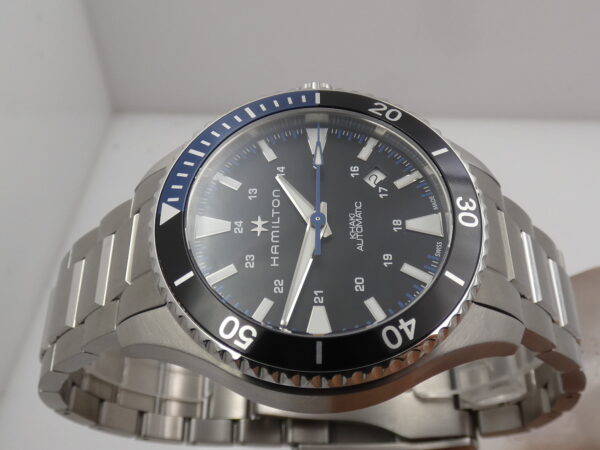 Hamilton Khaki Navy Scuba Batman H823151 BOX&PAPERS Aprile 2024 Automatico Acciaio