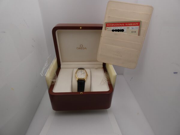 Omega De Ville Prestige Ultra Raro Jumping Hour 4653.31.00 Oro 18Kt BOX&PAPERS TOP CONDITION Anno 2002 Automatico