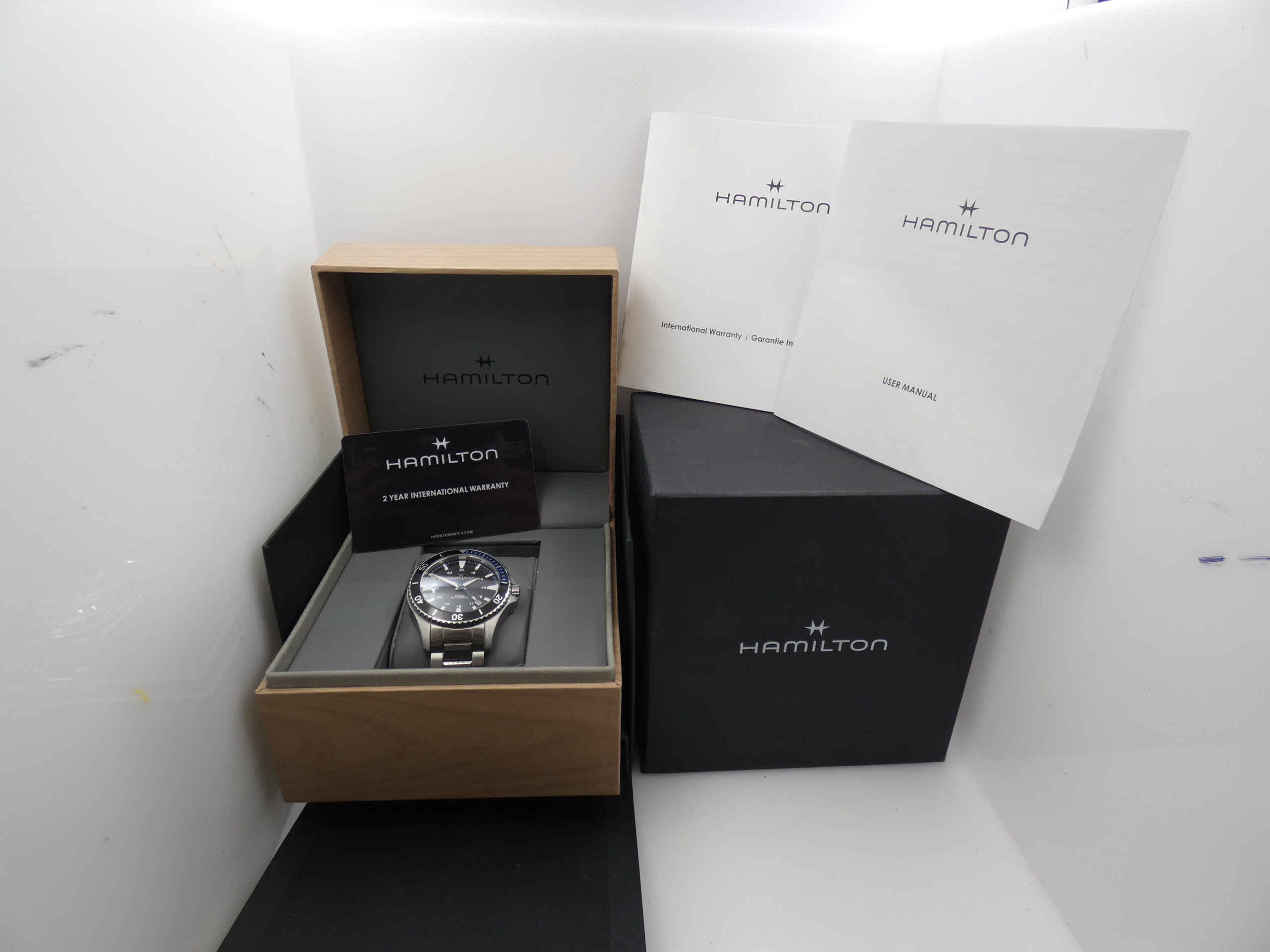 Hamilton Khaki Navy Scuba Batman H823151 BOX&PAPERS Aprile 2024 Automatico Acciaio - immagine 12