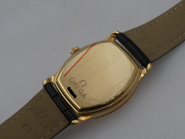 Omega De Ville Prestige Ultra Raro Jumping Hour 4653.31.00 Oro 18Kt BOX&PAPERS TOP CONDITION Anno 2002 Automatico