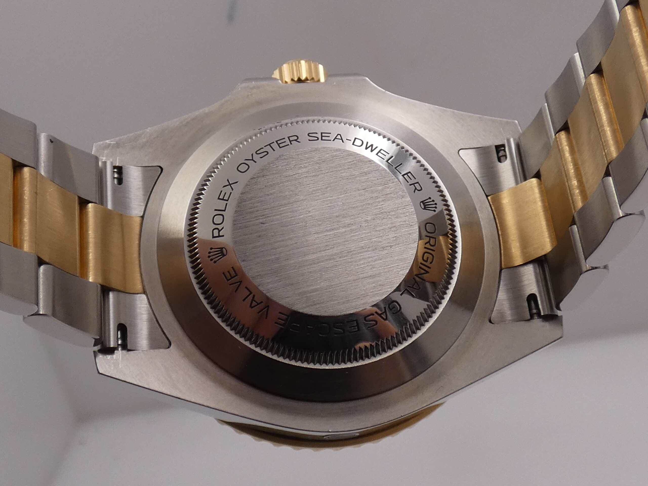 Rolex Sea-Dweller 126603 43mm Oro 18Kt & Acciaio BOX&PAPERS ITALIA Anno 2019 Chromalight Automatico Black Ceramic Bezel - immagine 17