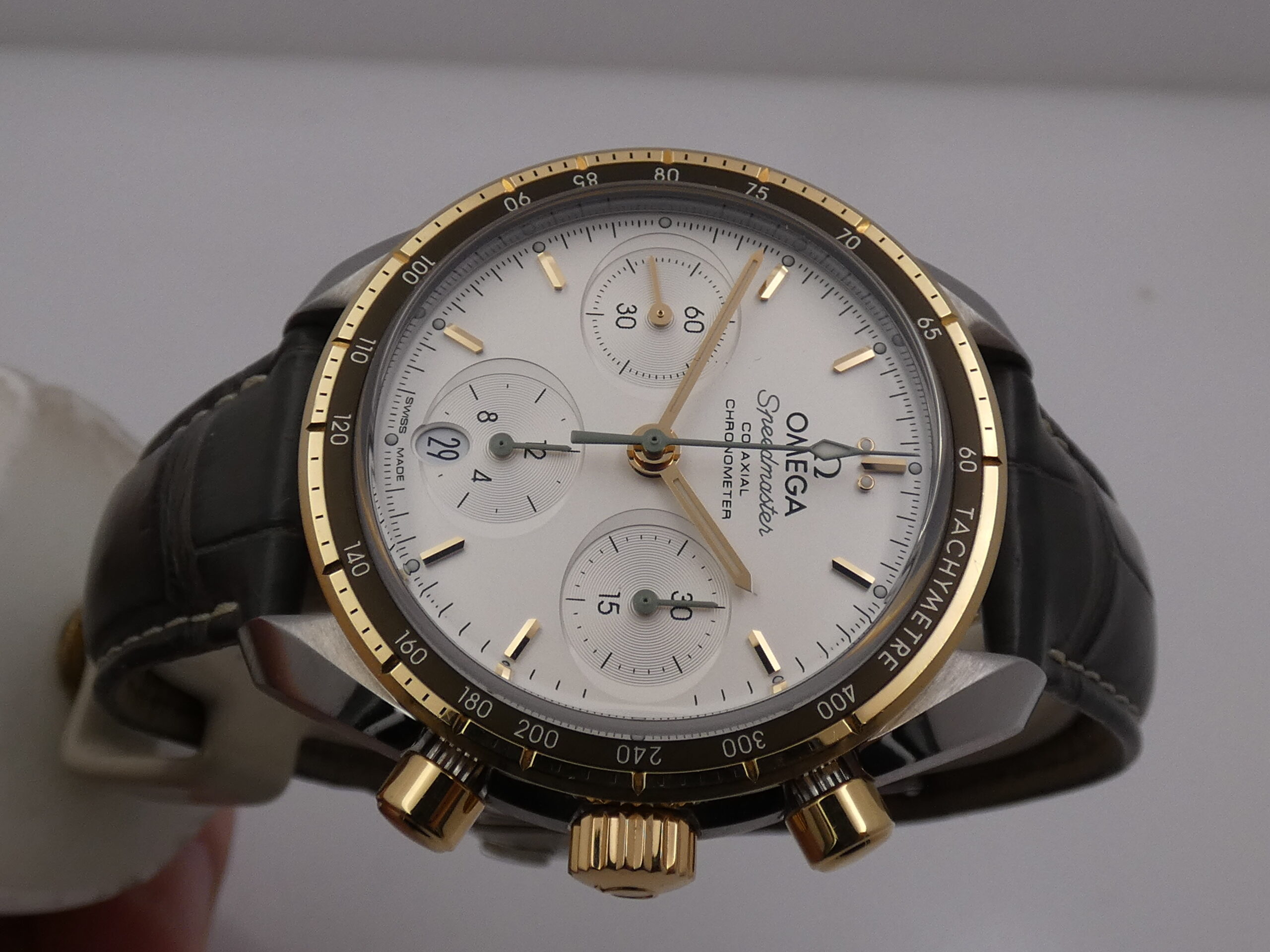 Cronografo Omega Speedmaster Co-Axial Lunetta Oro 18Kt BOX&PAPERS TOP CONDITION Anno 2022 Automatico 324.23.38.50.02.001 - immagine 3