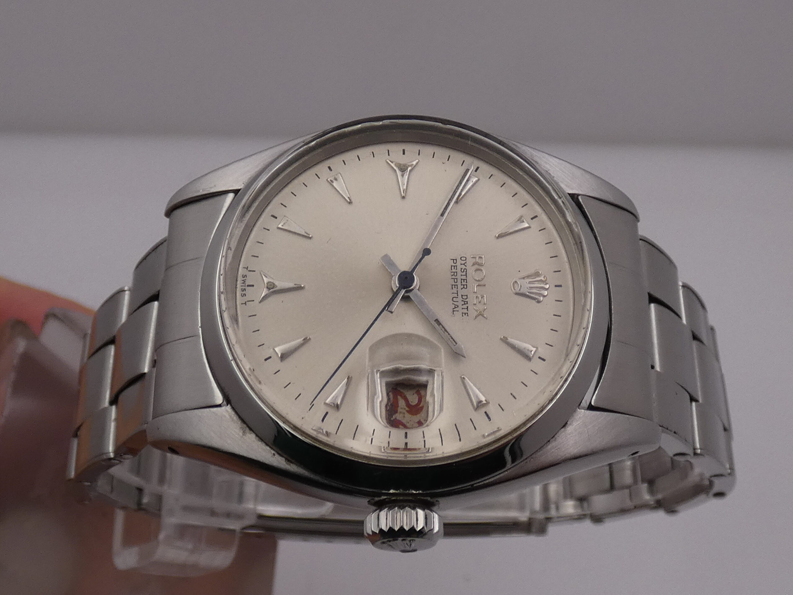 Rolex Oyster Perpetual Date 6530 'Roulette' Shark Tooth Dial Anno 1955 Bracciale Rivettato Automatico Rotore a Farfalla - immagine 3