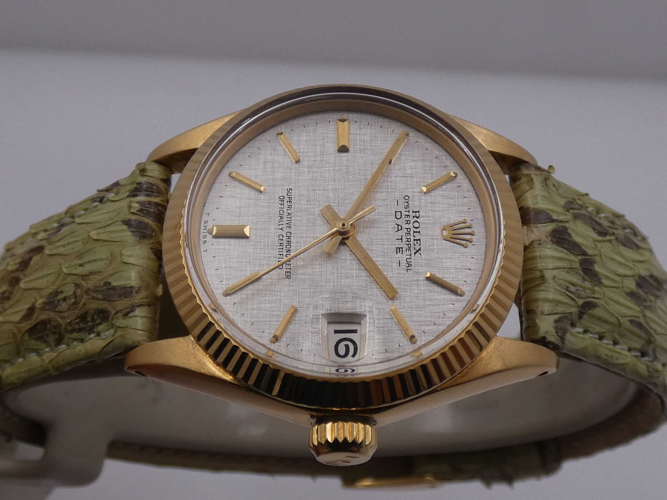 Rolex Oyster Perpetual Date 31 Mid-Size 6827 TOP CONDITION Oro Massiccio 18Kt LINEN DIAL Anno 1972 Automatico Vintage - immagine 3