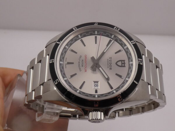 Tudor Grantour Date 20500N NEW OLD STOCK With BOX Automatico Mai indossato Braccialato