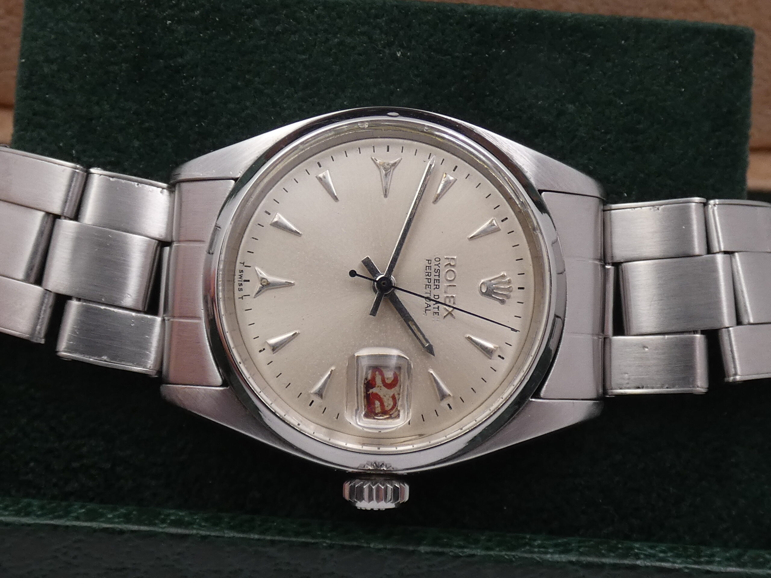 Rolex Oyster Perpetual Date 6530 'Roulette' Shark Tooth Dial Anno 1955 Bracciale Rivettato Automatico Rotore a Farfalla - immagine 5