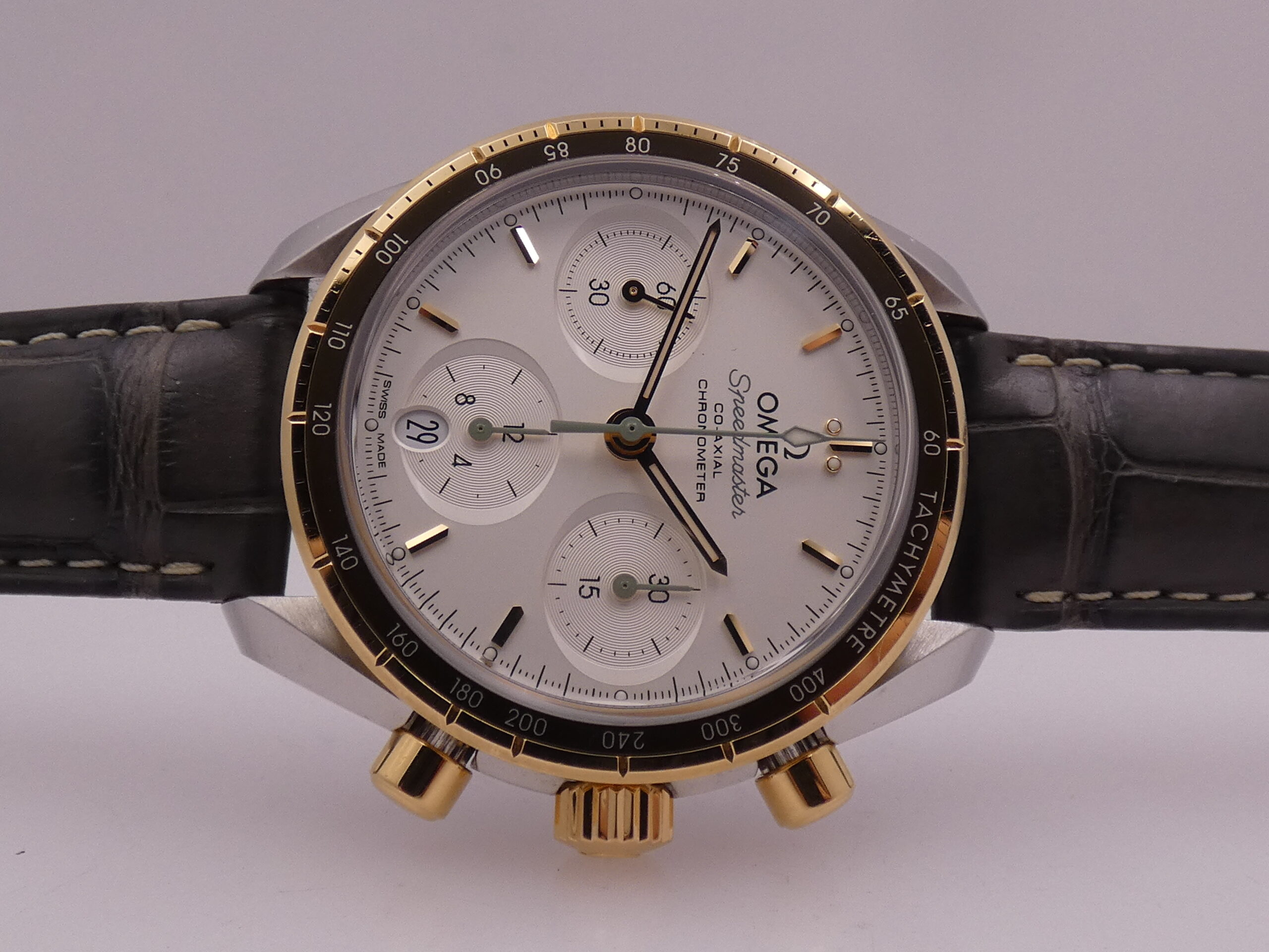 Cronografo Omega Speedmaster Co-Axial Lunetta Oro 18Kt BOX&PAPERS TOP CONDITION Anno 2022 Automatico 324.23.38.50.02.001 - immagine 6